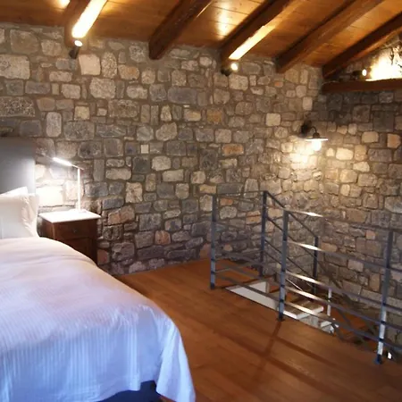 The Arcadian * Vitina